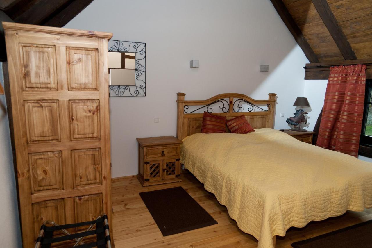 Hof Liebeneck Bed & Breakfast Osterspai Екстериор снимка